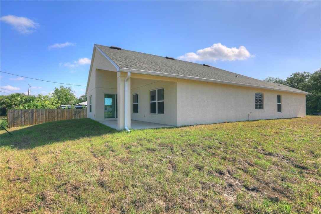 8415 99th Court - Photo 5 of 36