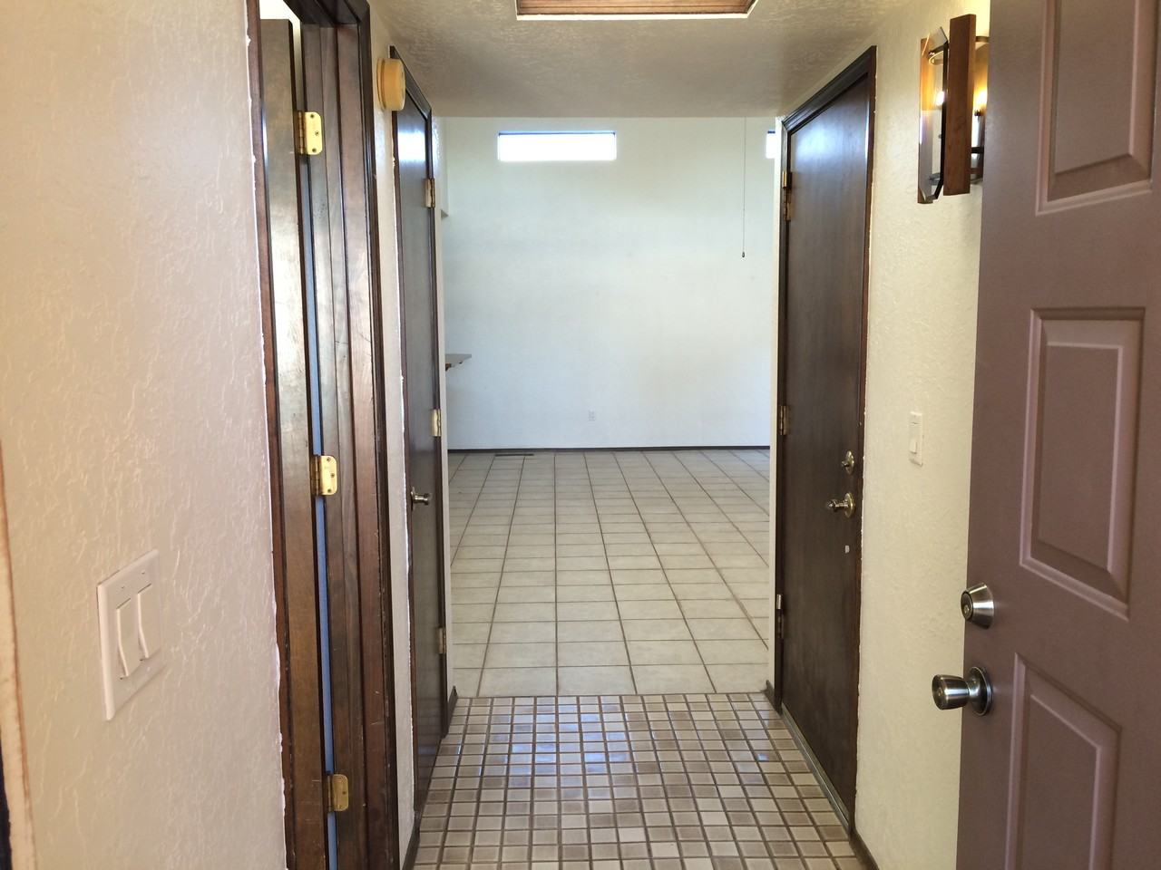 5824 Elmwood Dr NE - Photo 2 of 33