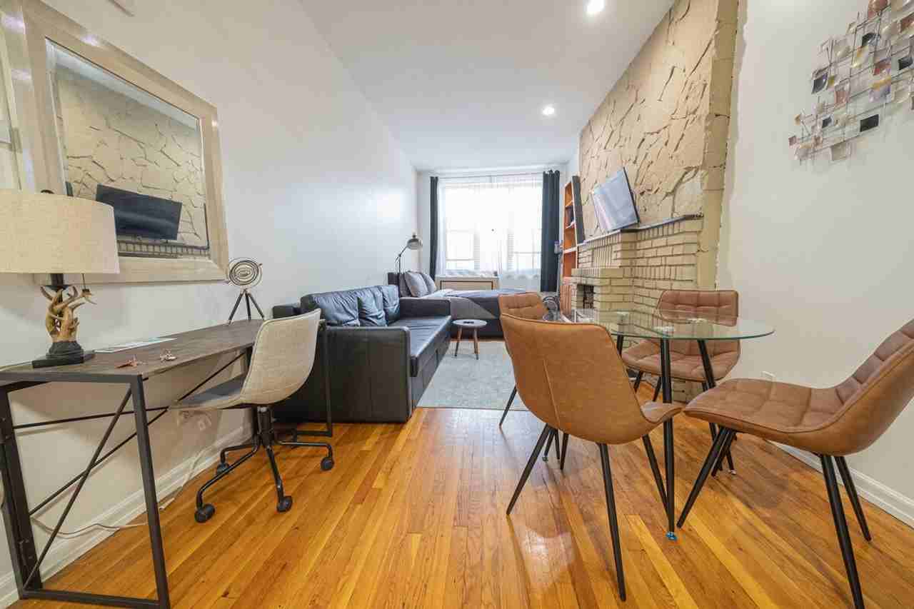 2 W 86th St #1243906P - Photo 2 of 16