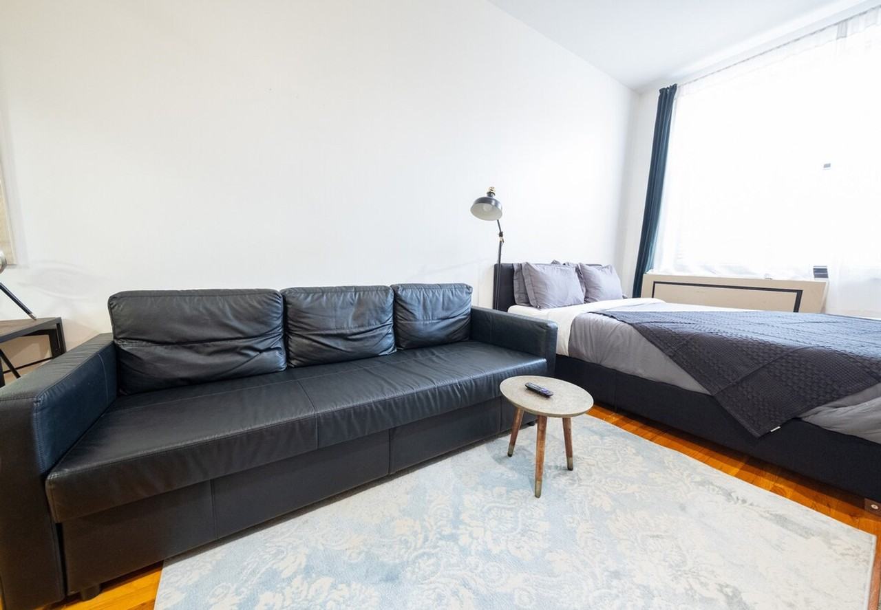 2 W 86th St #1243906P - Photo 3 of 16