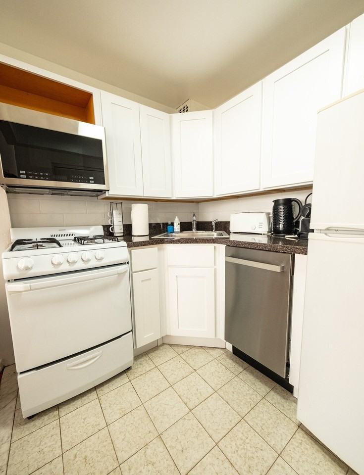 2 W 86th St #1243906P - Photo 6 of 16