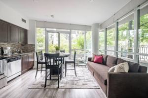 featured image of 250 Fort York Blvd