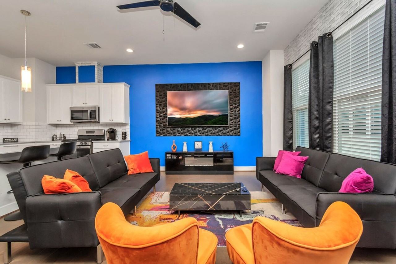 3644B Griggs Rd #1047940P - Photo 2 of 31