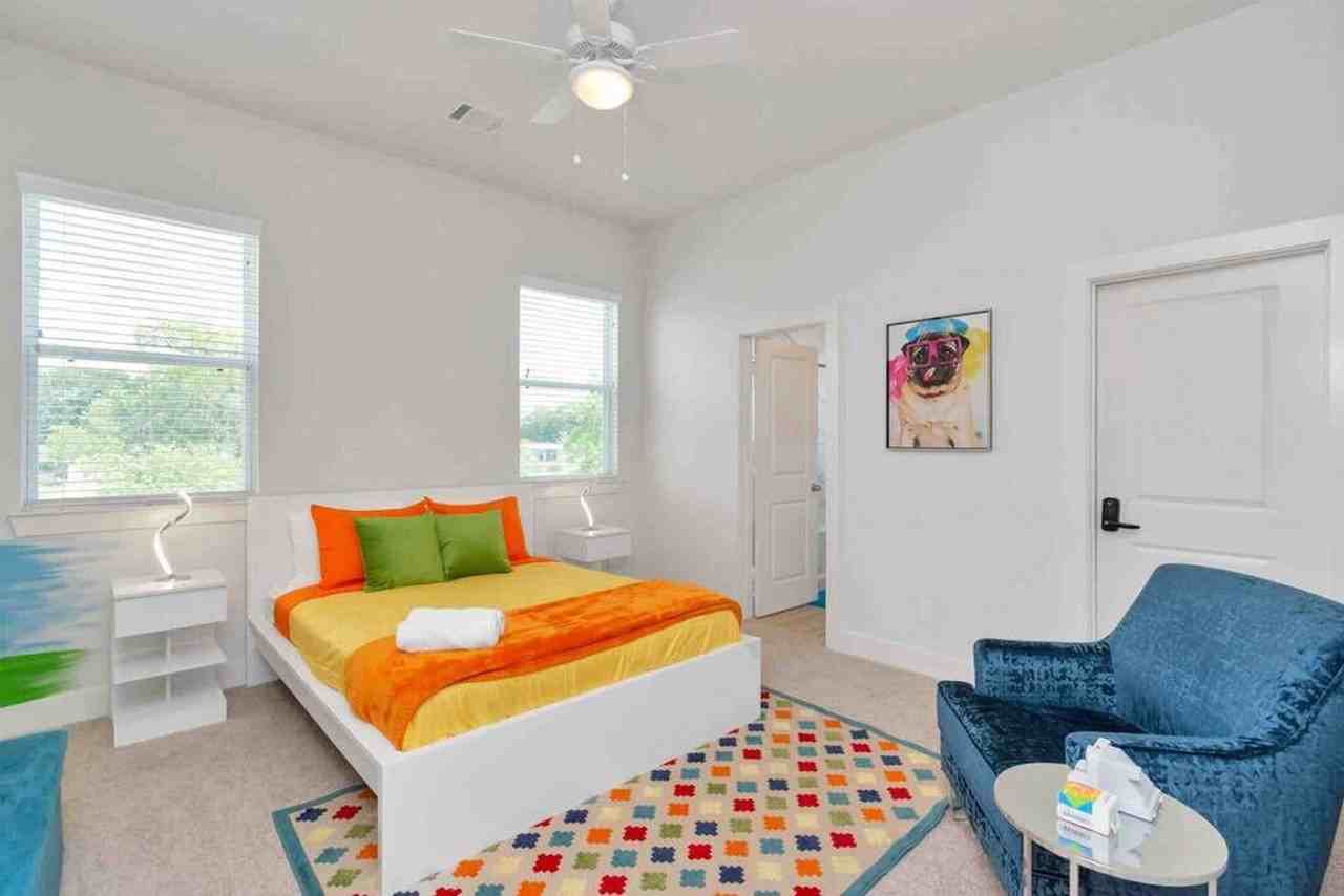 3644B Griggs Rd #1047940P - Photo 7 of 31