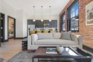 featured image of 1148 South Peters Street