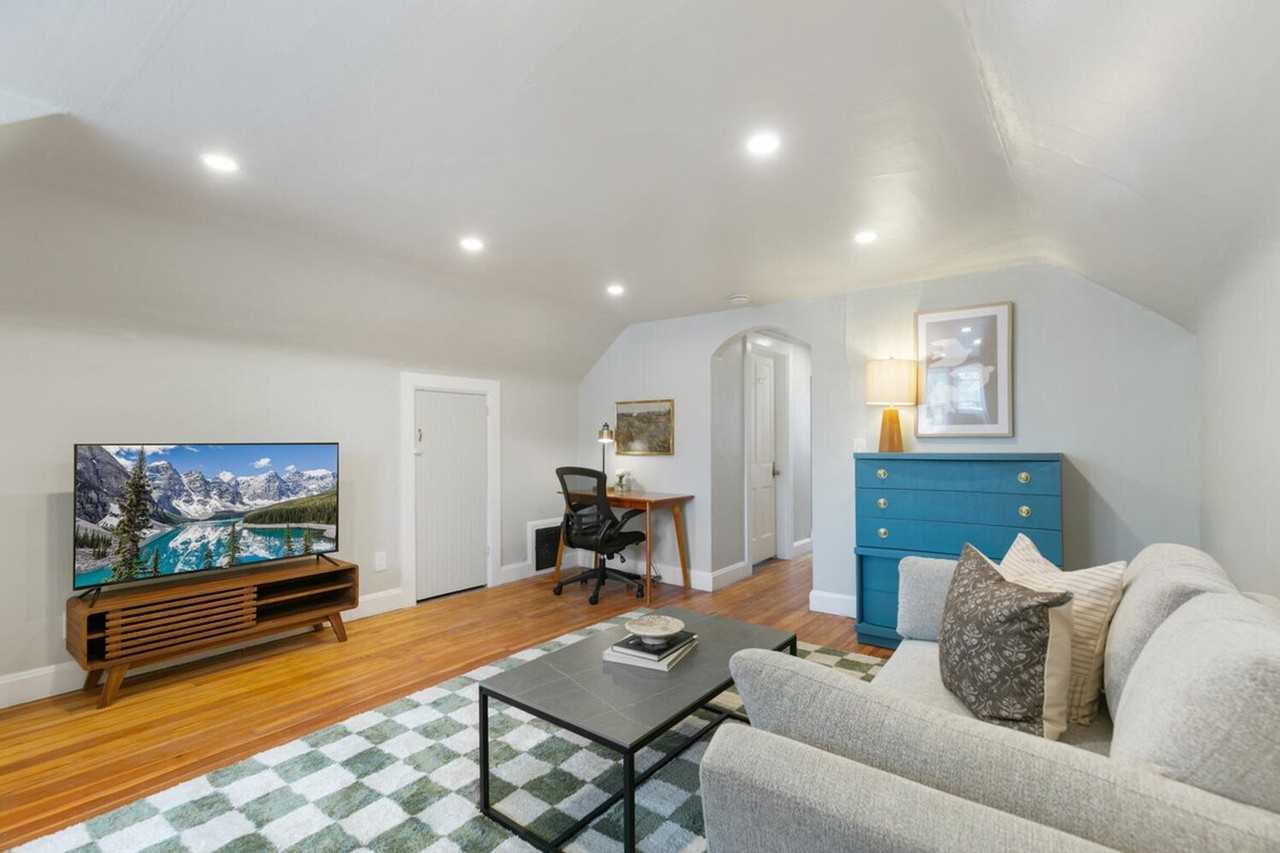 2619 East 12th Avenue - Photo 2 of 25