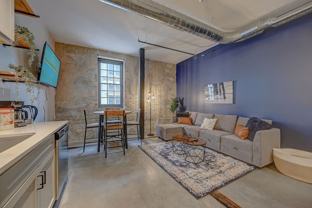 1009 W Juneau Ave - Photo 1 of 1