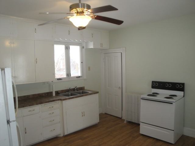 925 5th Ave S - Photo 3 of 12