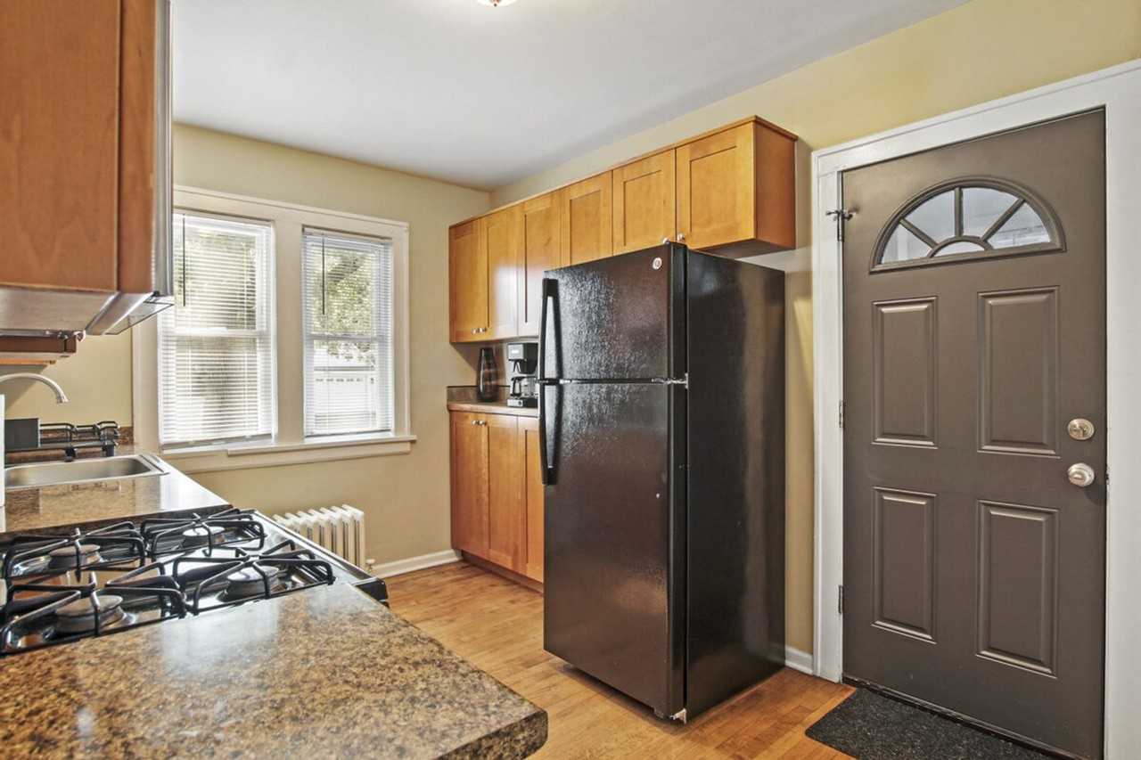 1335 N Jackson St #1265536P - Photo 5 of 22