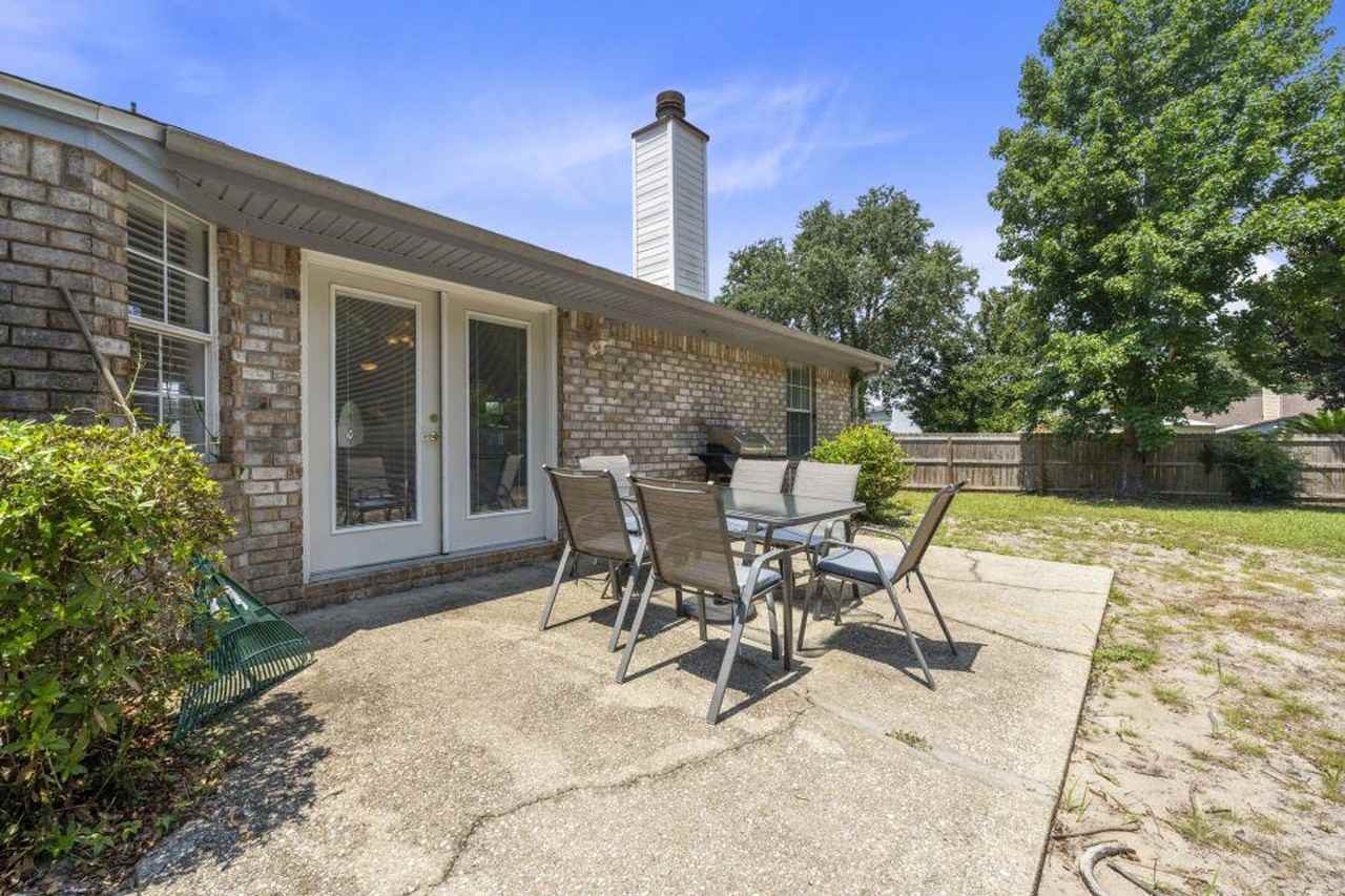 406 Shorewood Cir #1265965P - Photo 2 of 22