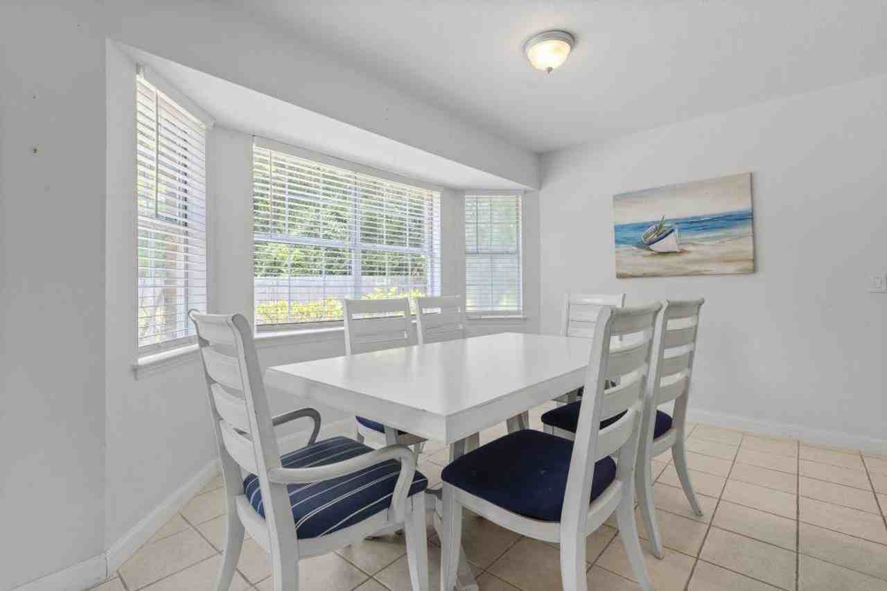 406 Shorewood Cir #1265965P - Photo 3 of 22