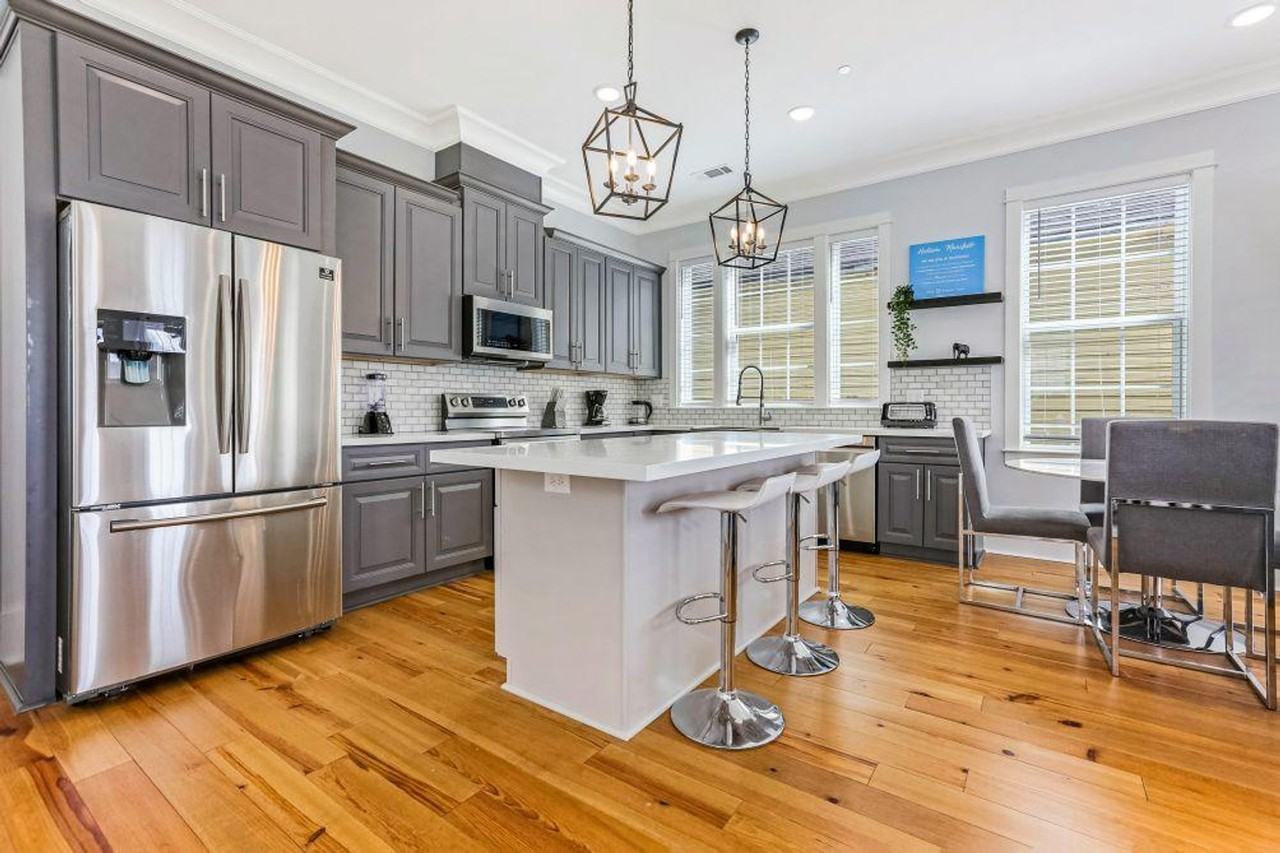 1220 Carondelet Street #1267165P - Photo 3 of 24