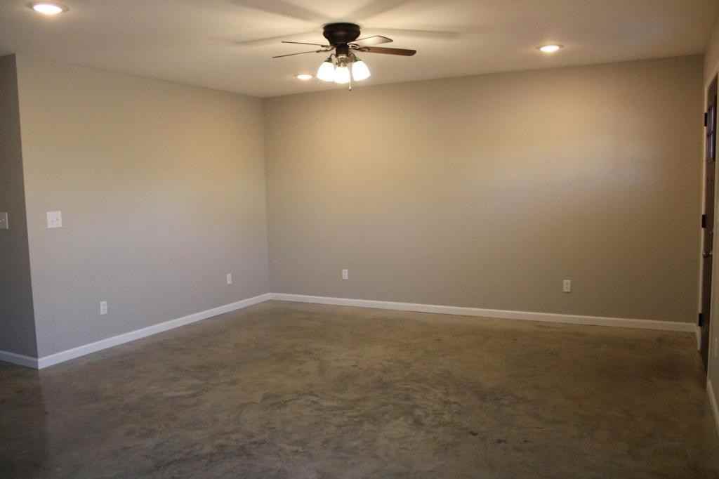 192 Cane Creek Ln - Photo 3 of 7