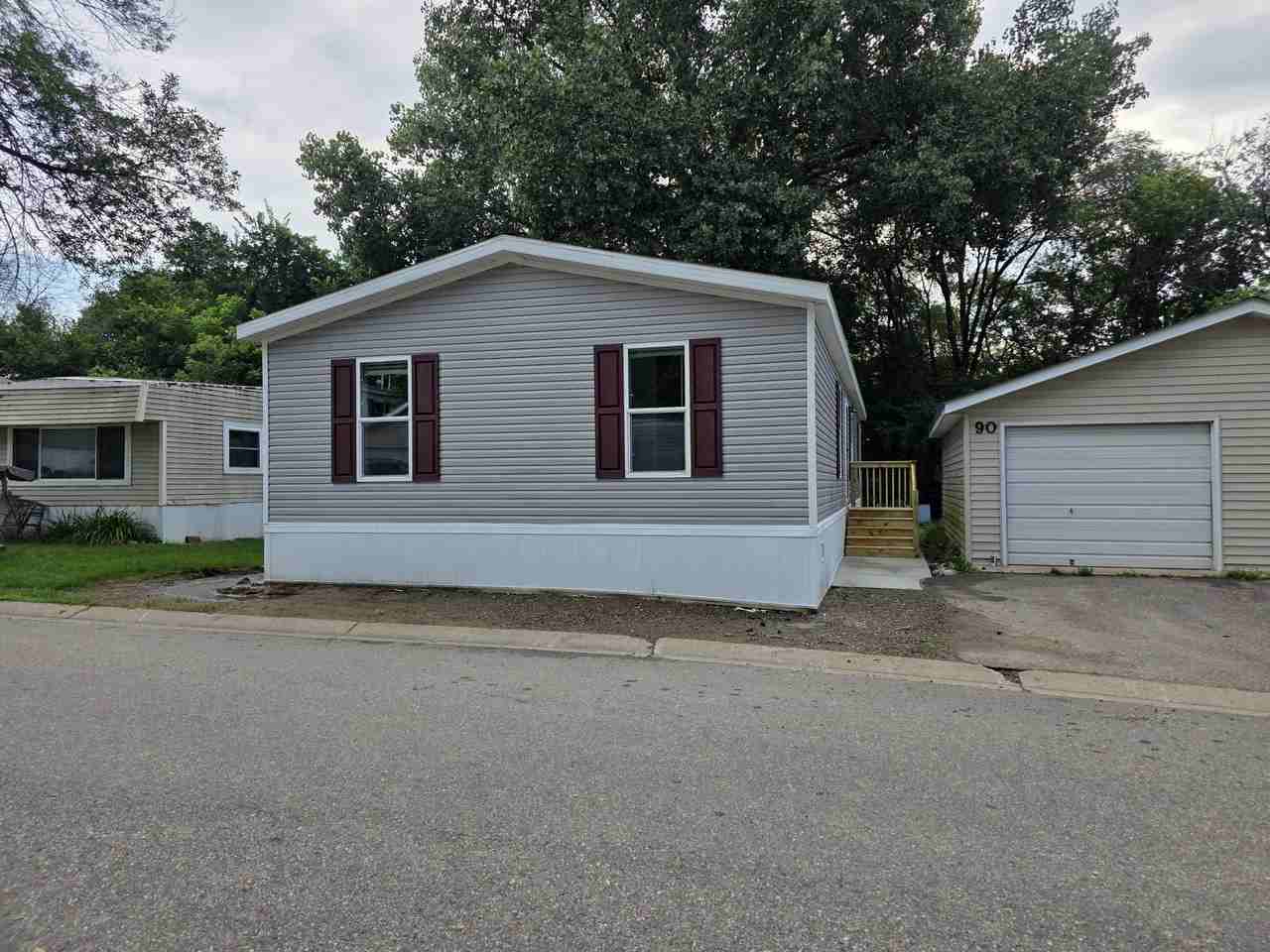 90 Thomas Ln #457 - Photo 3 of 29