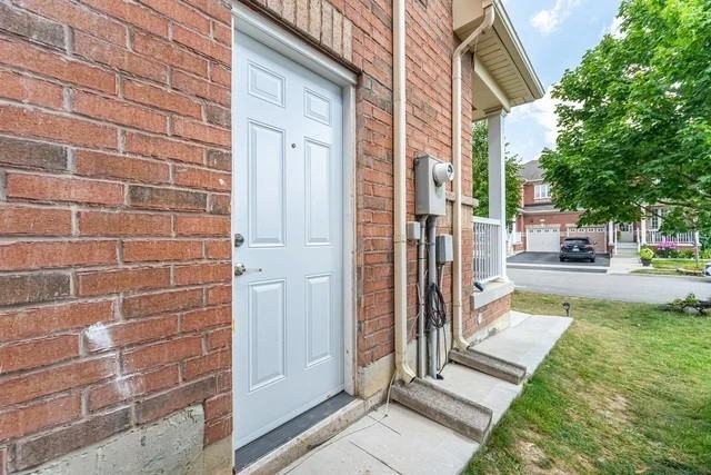 36 Callalily Road - Photo 2 of 10