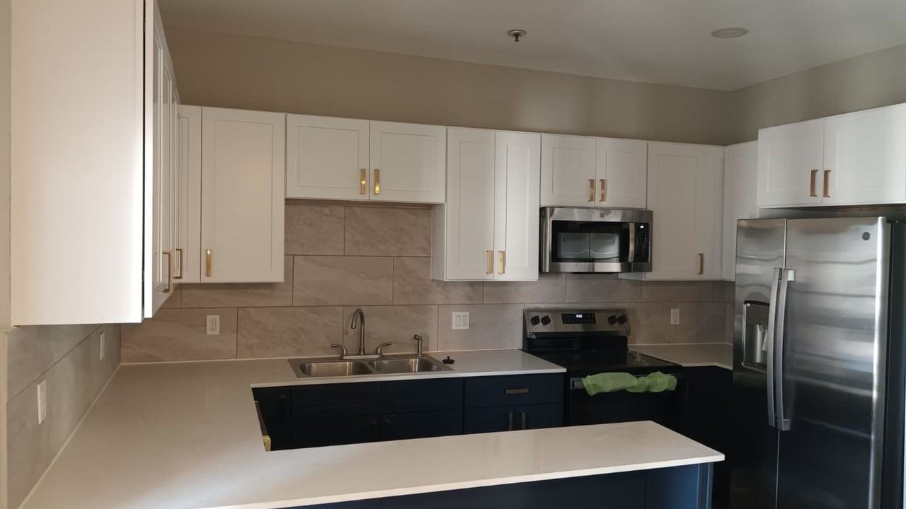 611 Carpenter Ave Multifamily Apartment - Photo 2 of 14