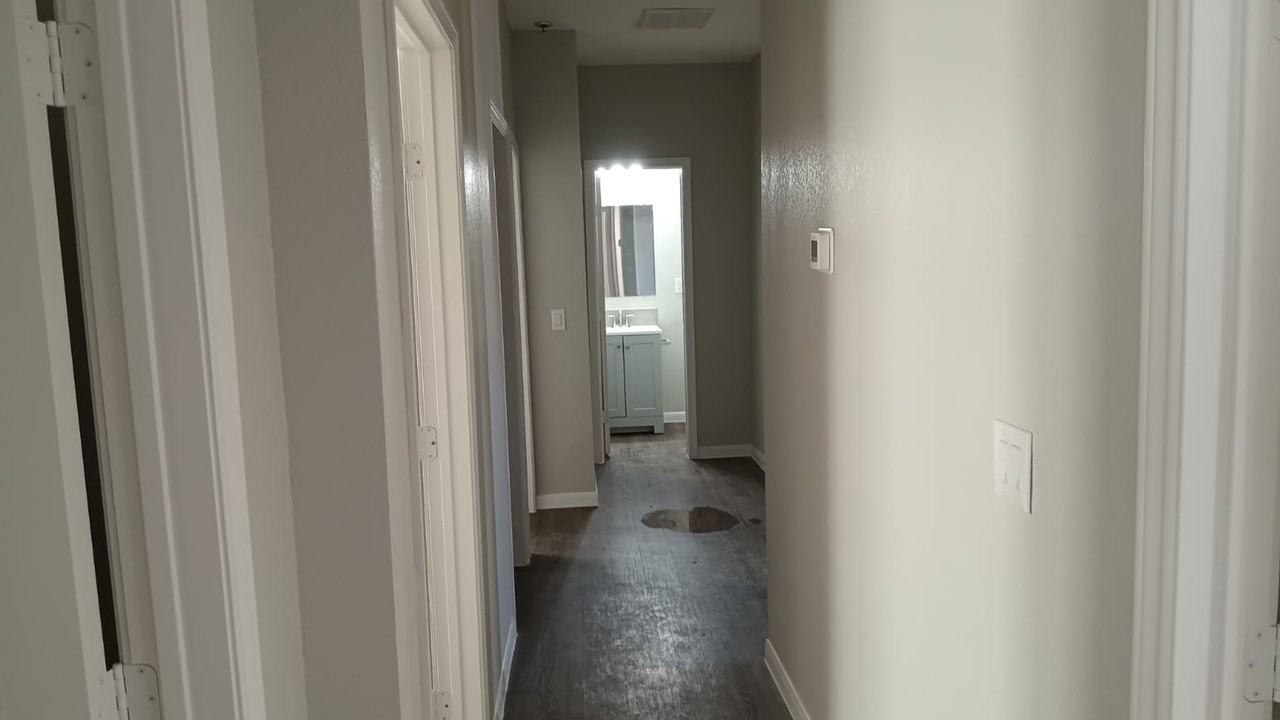 611 Carpenter Ave Multifamily Apartment - Photo 6 of 14