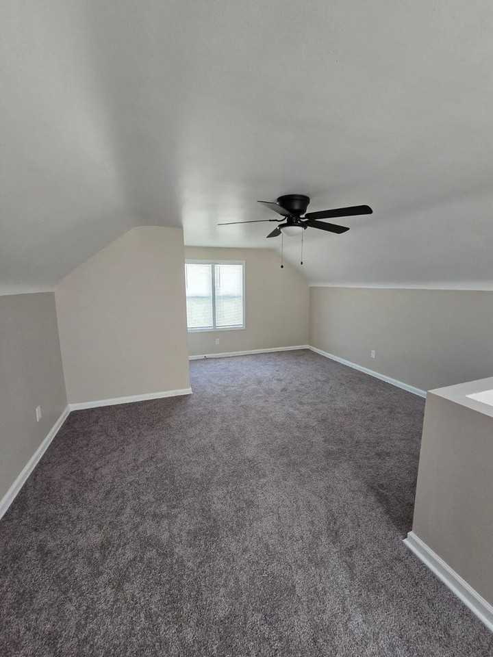 13514 Stahelin Road - Photo 7 of 8