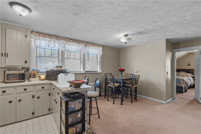 14 Lincoln Ave #3 - Photo 2 of 10