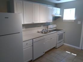 608 Alcazar St Se #B - Photo 1 of 1