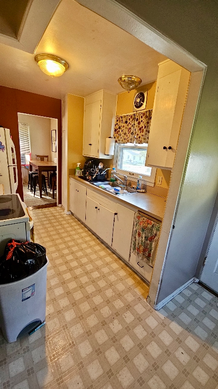 1506 Oak St - Photo 3 of 10