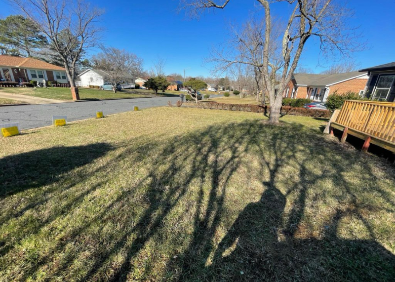 1514 Glenridge Rd - Photo 3 of 20