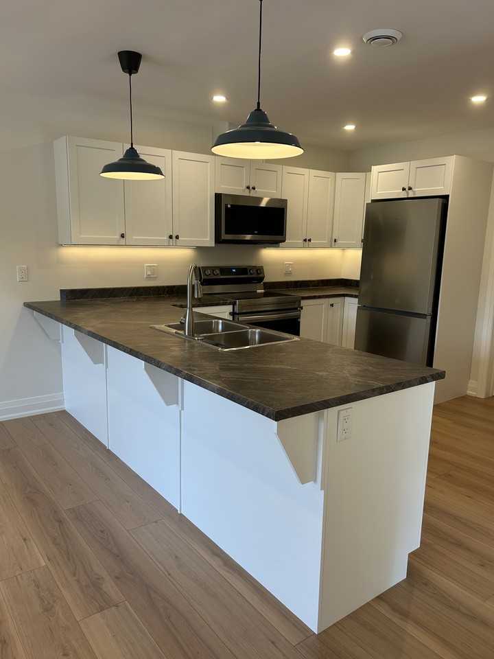 85 Fennell Crescent - Photo 3 of 18