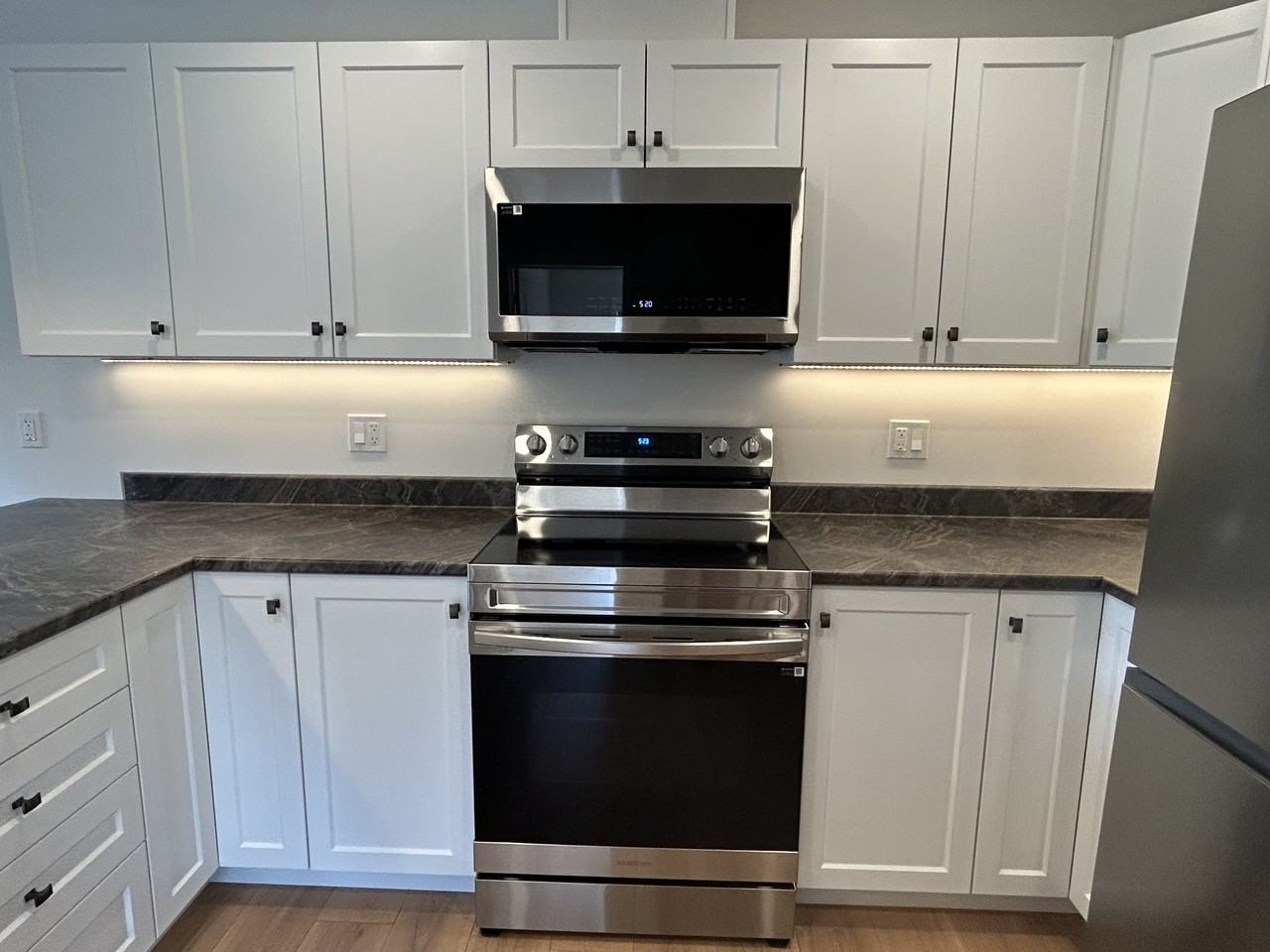 85 Fennell Crescent - Photo 4 of 18