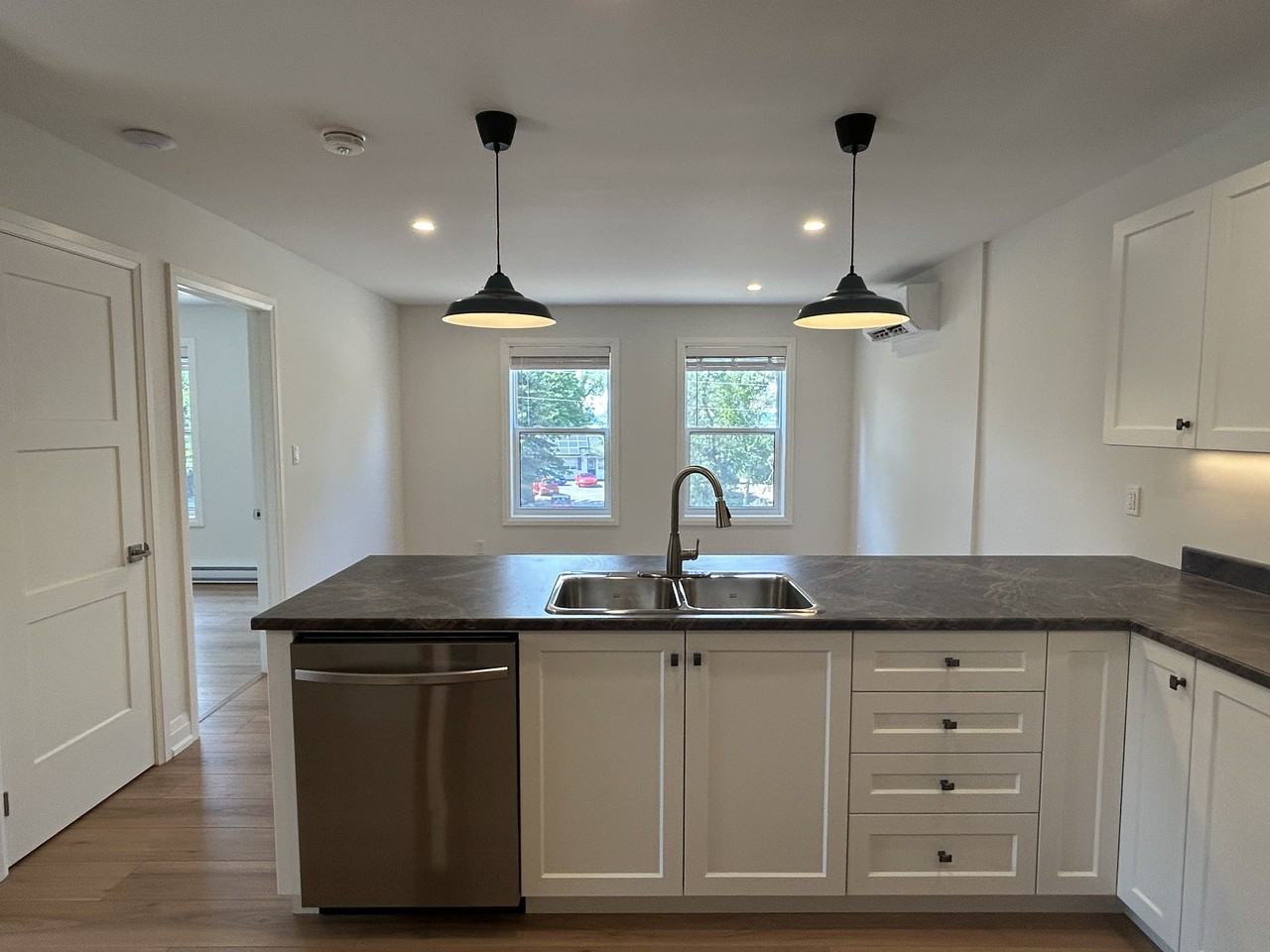 85 Fennell Crescent - Photo 7 of 18