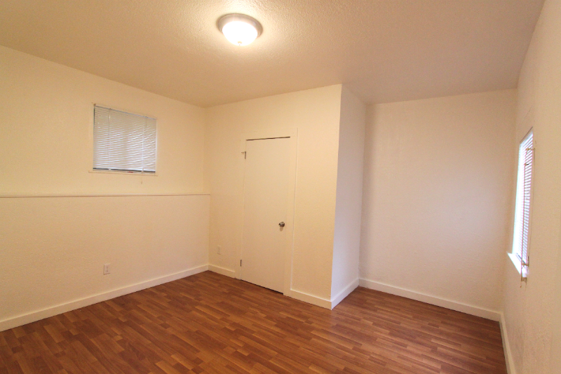 2632 14th Ave - Photo 2 of 10