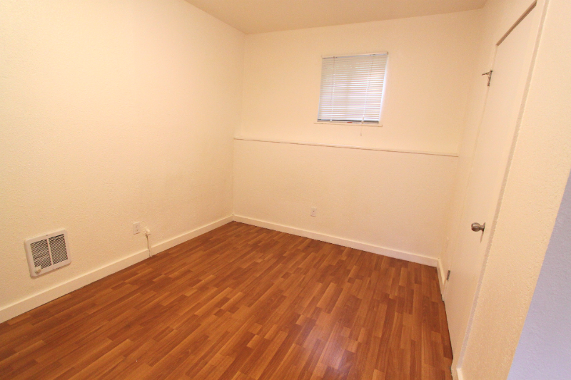 2632 14th Ave - Photo 3 of 10