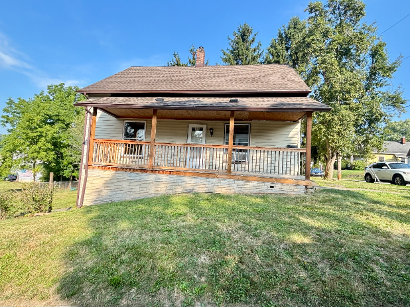 254 Watson St - Photo 2 of 10