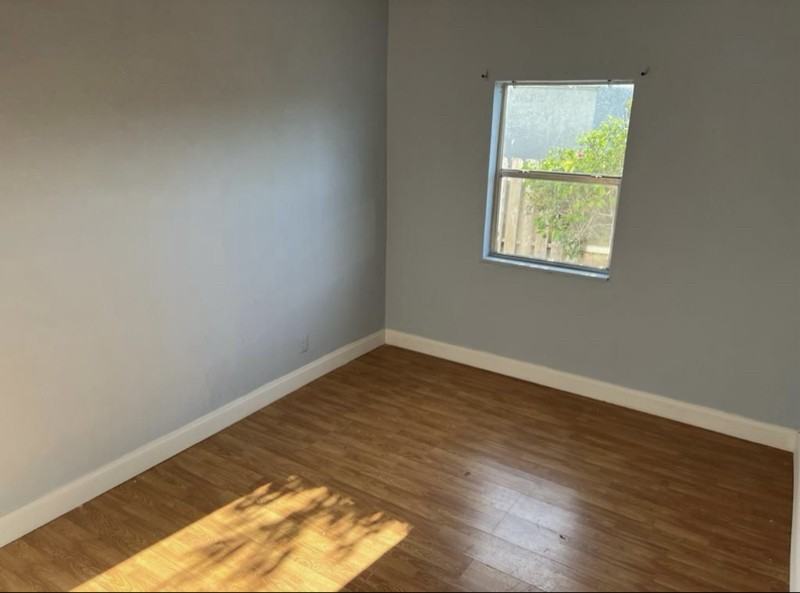 519 Nw 10th Ave #B - Photo 4 of 8