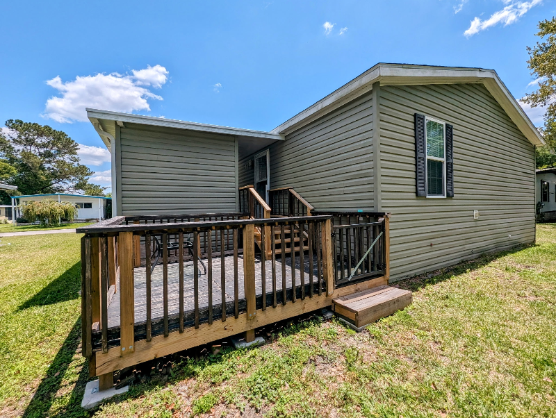 2416 Leeson St - Photo 2 of 15