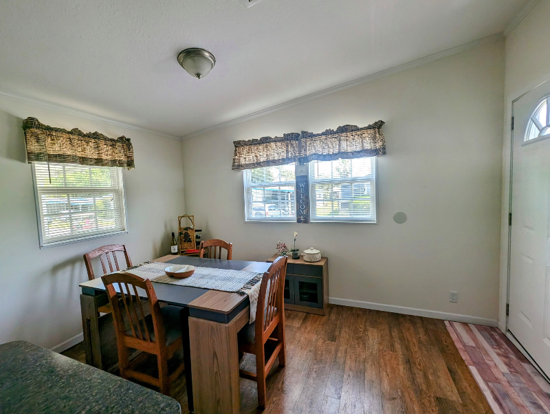 2416 Leeson St - Photo 3 of 15