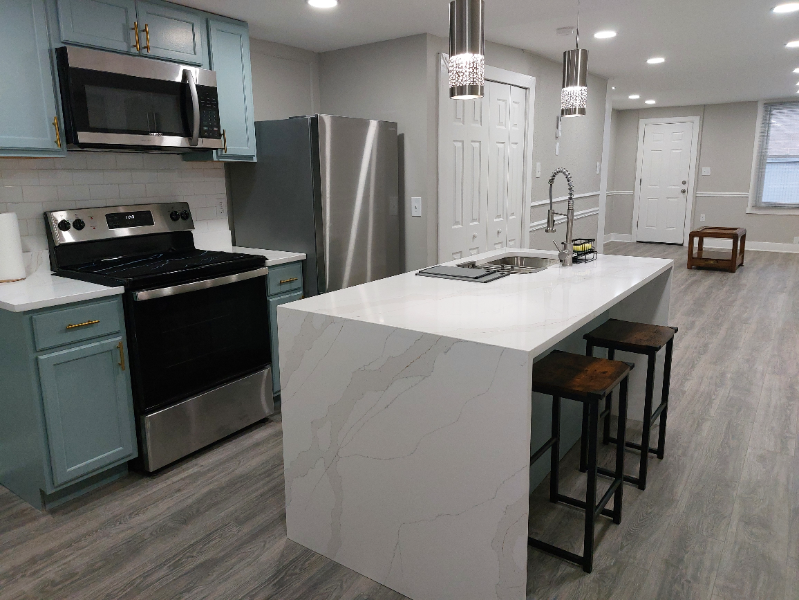 615 Chapel Aly - Photo 3 of 8