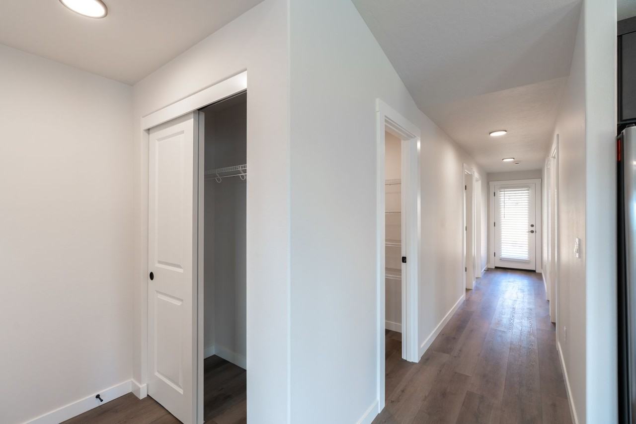 3082 Sw 46th St - Photo 6 of 19