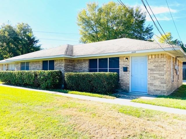 1009 Waco St #1009 - Photo 2 of 15