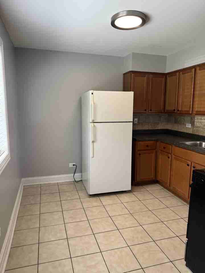 10446 Natoma Ave #3 - Photo 2 of 10