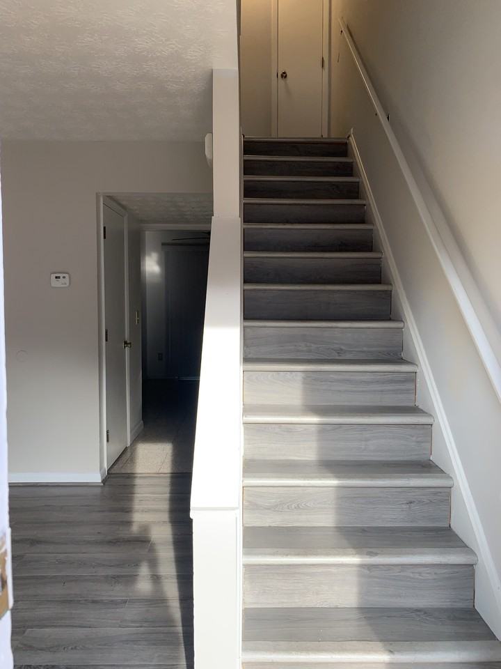 720 Ohio Pike #F - Photo 3 of 8