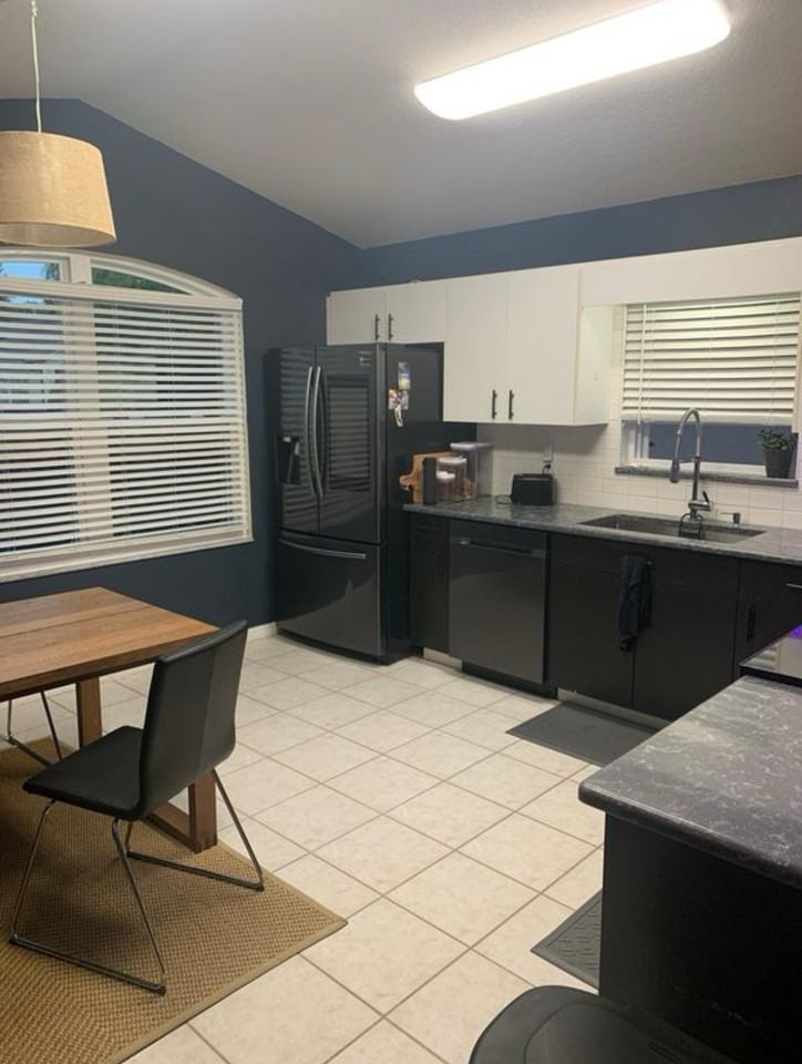 2571 Ventura Cir #NA - Photo 3 of 13