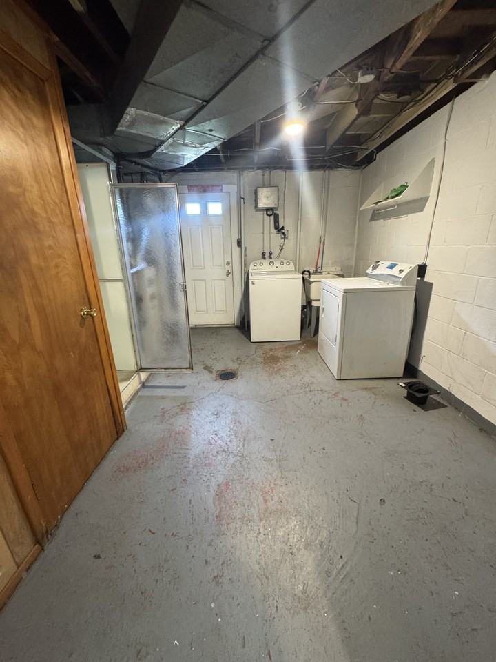 355 Macassar Dr #355 - Photo 3 of 16