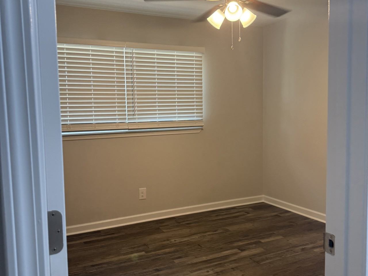 5090 Sycamore Dr #NA - Photo 4 of 7