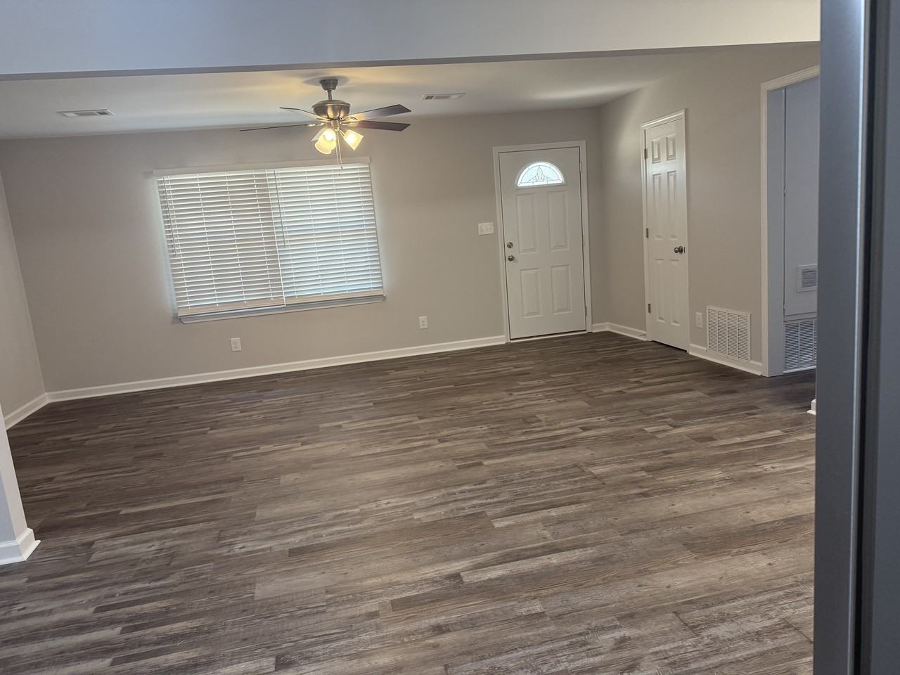 5090 Sycamore Dr #NA - Photo 6 of 7