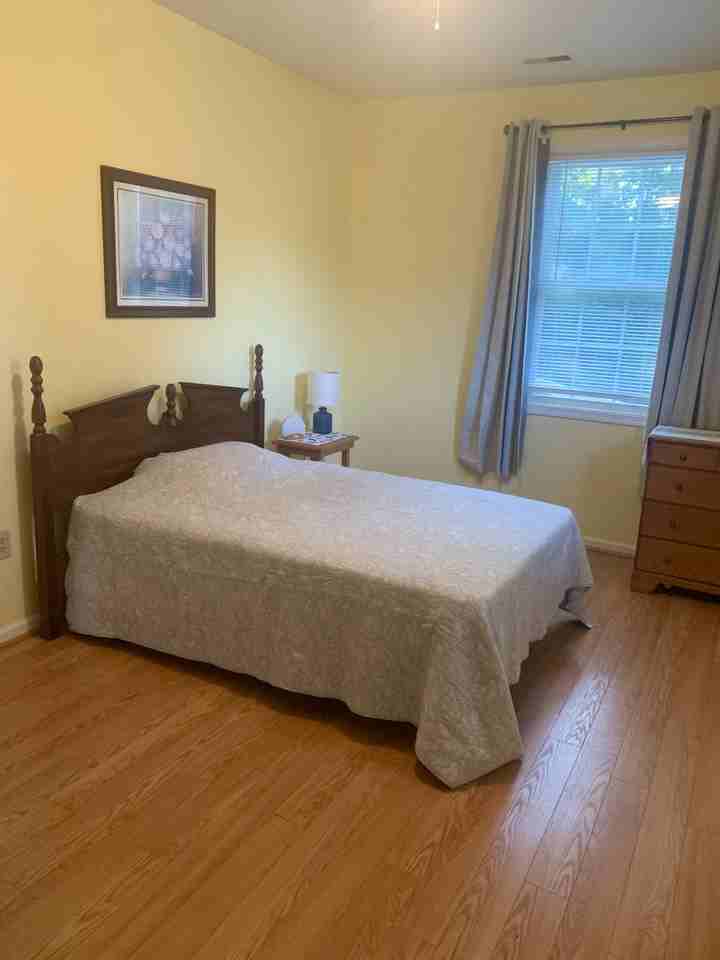 261 Leviticus Dr - Photo 3 of 12