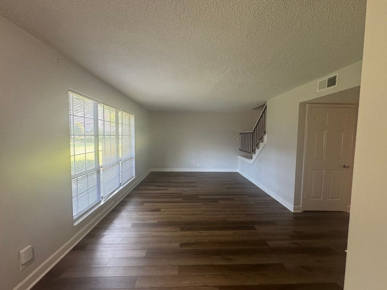 4786 Rustling Oaks Dr - Photo 4 of 11