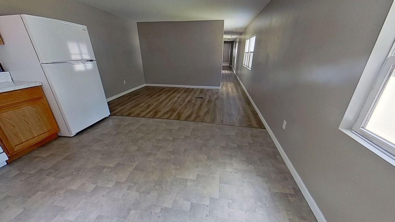 450 Ridge Rd - Photo 4 of 12