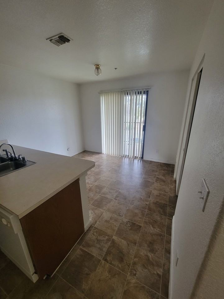 16816 Antelope St #7 - Photo 5 of 8