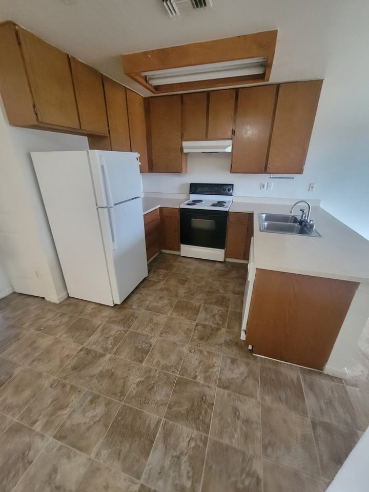 16816 Antelope St #7 - Photo 6 of 8