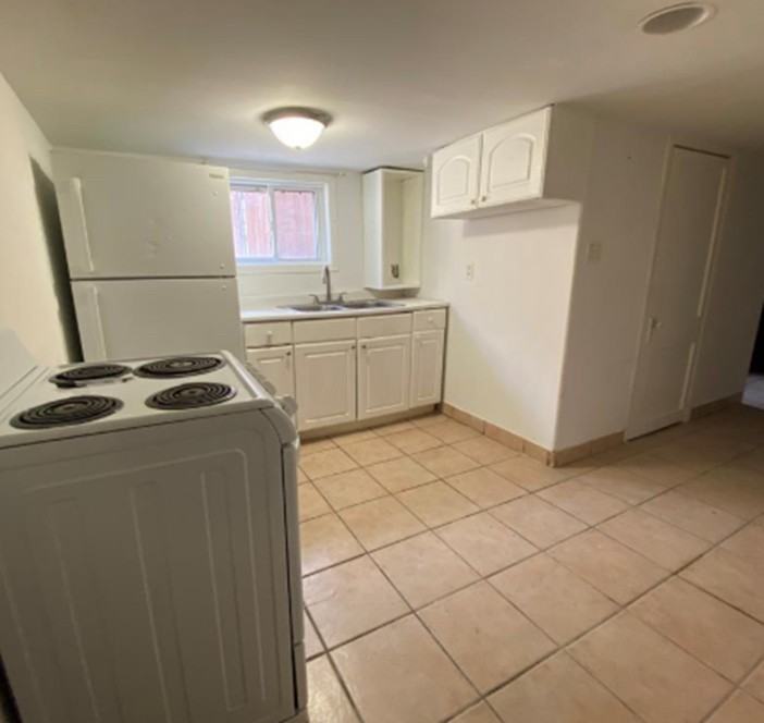 843 Pelissier Street - Photo 3 of 6